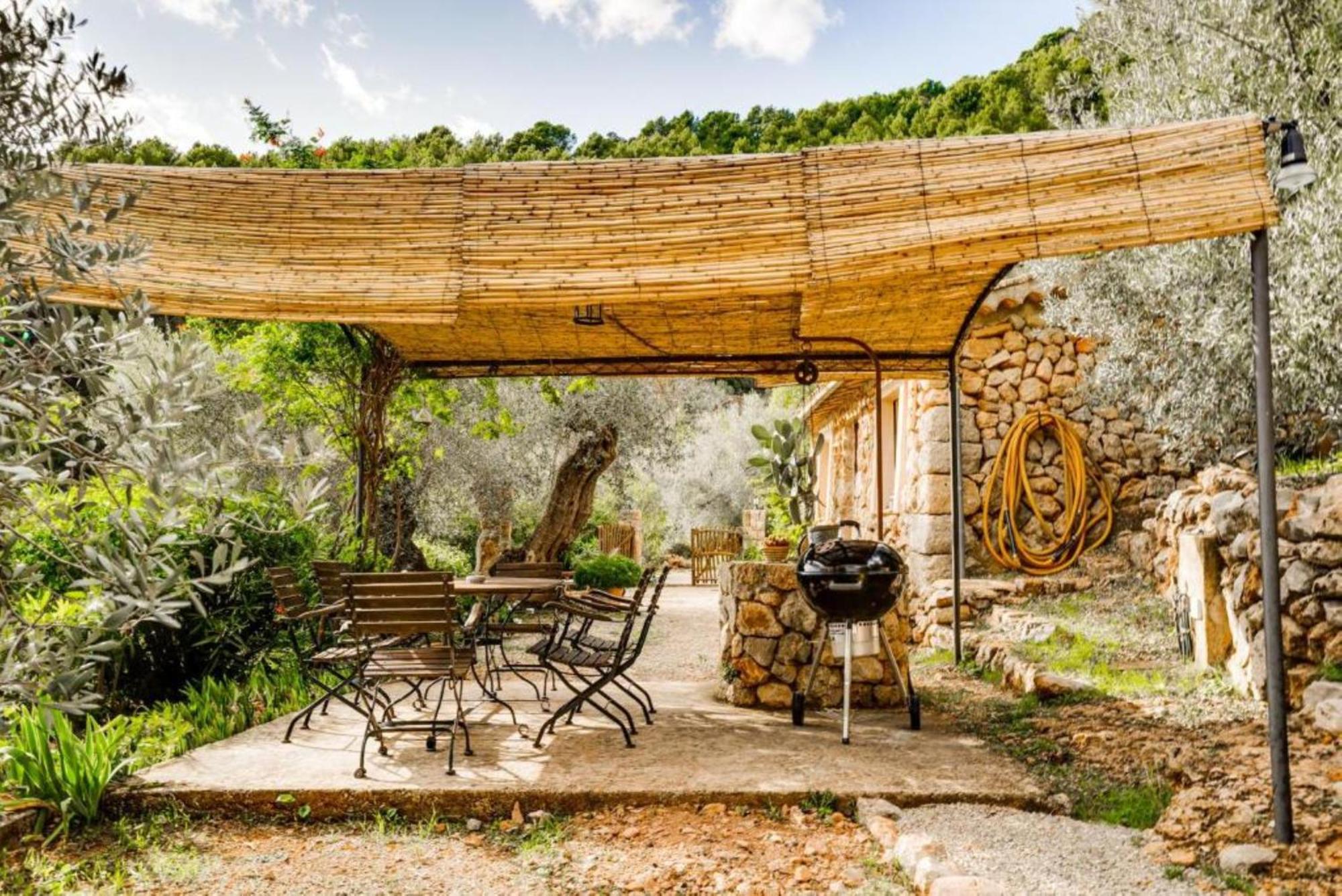 포르날루츠 Casita De Montana Cerca Del Mar 게스트하우스 외부 사진